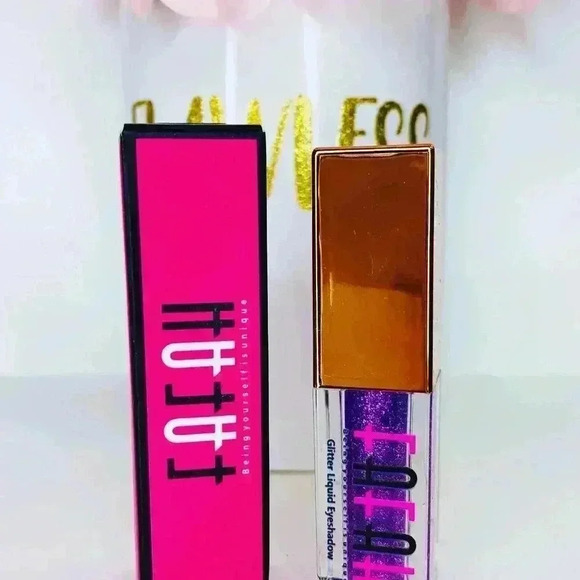 ✨ 1 Glitter Liquid Eyeshadow (Cruelty Free & Vegan 🌱) - Picture 13 of 16